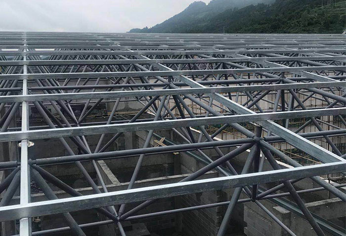 安宁仁怀冠英学校艺体楼网架